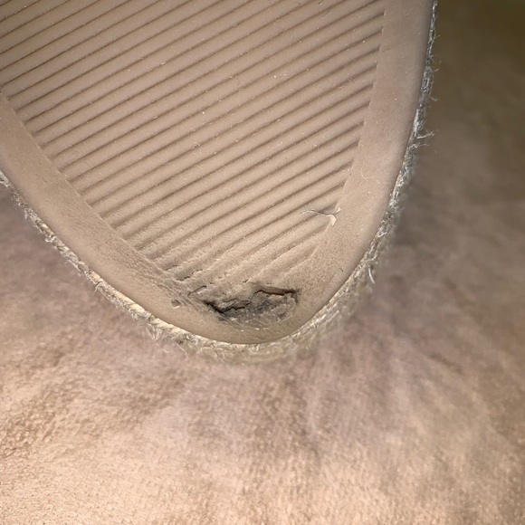 “Banana Republic” - Picture 6 of 8